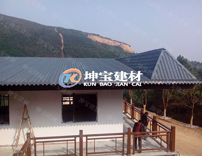 鄉(xiāng)村美化不停歇，合成樹脂瓦扮靚農家院落助農民創(chuàng)收致富