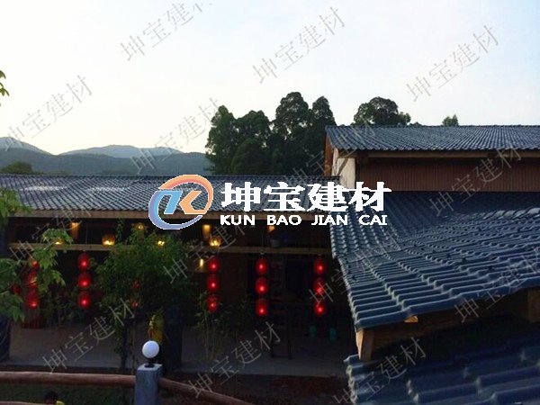 依山傍水，樹脂瓦就是這么美！