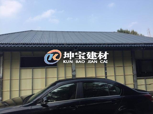 成都雙流蛟龍港工業廠區正在翻修屋面建設改造